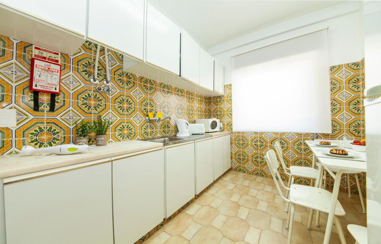 O - Sao Goncalo Central Guesthouse ลากอส ภายนอก รูปภาพ