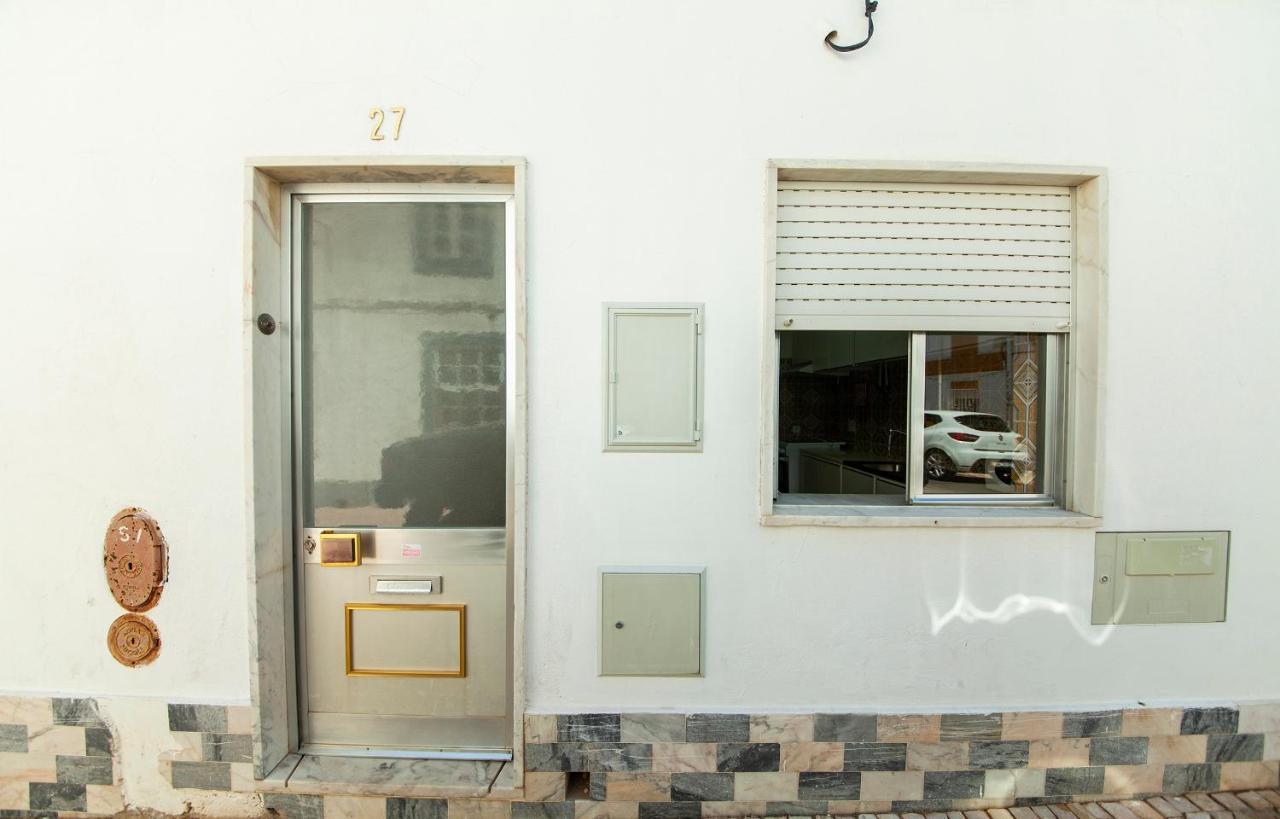O - Sao Goncalo Central Guesthouse ลากอส ภายนอก รูปภาพ