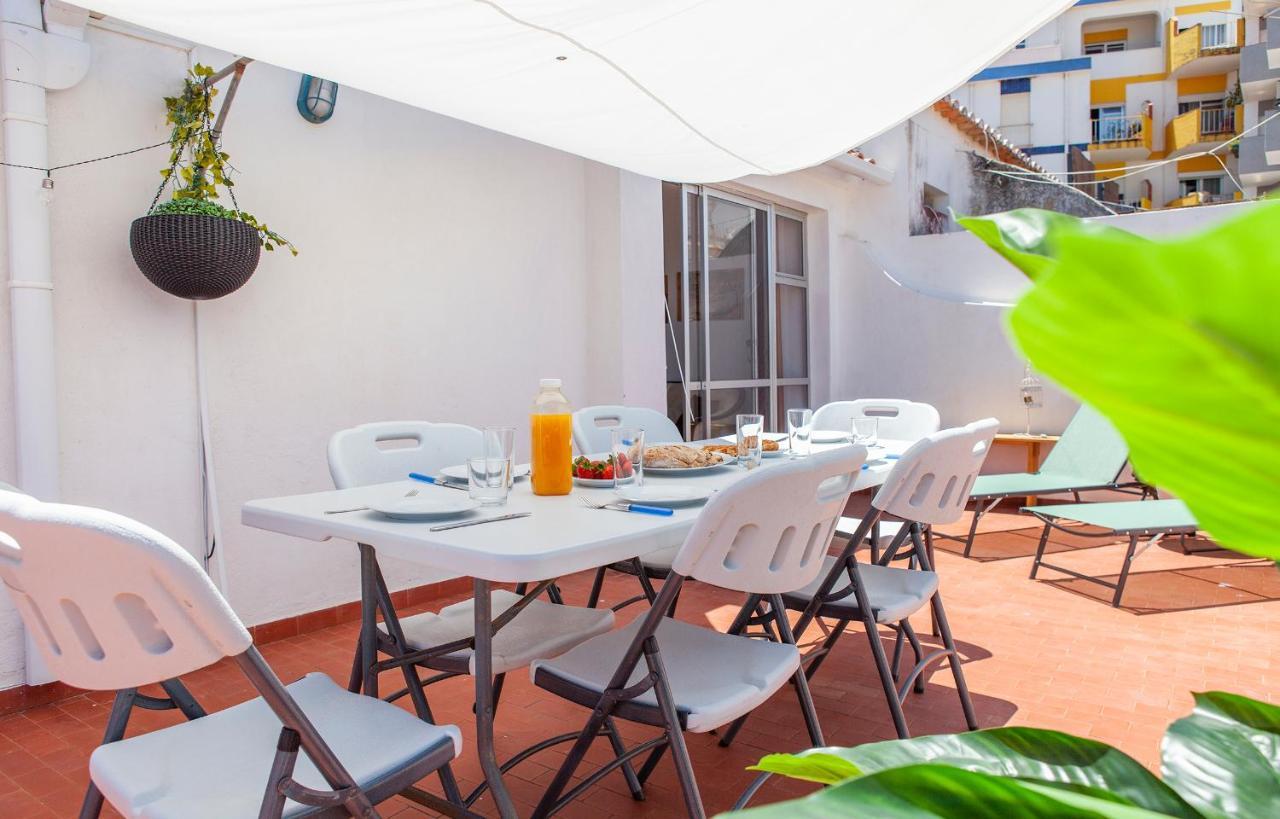 O - Sao Goncalo Central Guesthouse ลากอส ภายนอก รูปภาพ
