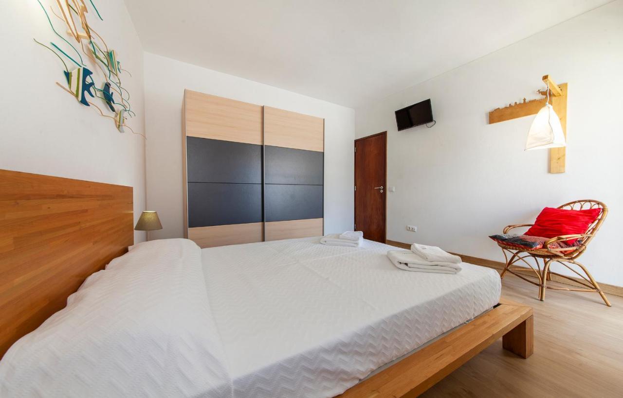 O - Sao Goncalo Central Guesthouse ลากอส ภายนอก รูปภาพ